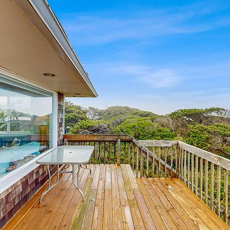 Vila Chris'S Oceanfront Getaway Rockaway Beach Exteriér fotografie