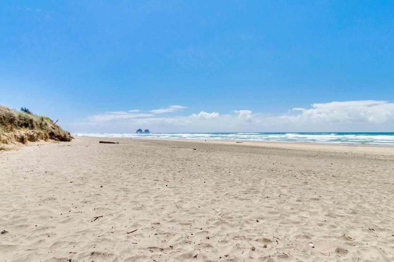 Vila Chris'S Oceanfront Getaway Rockaway Beach Exteriér fotografie